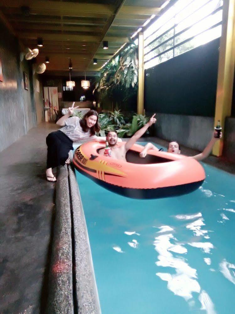 Hostel Your